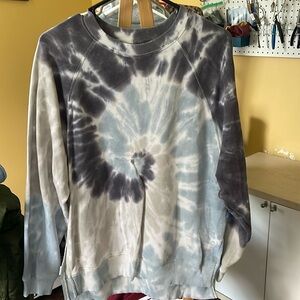American Eagle Tie Dye Jegging Style Crewneck
